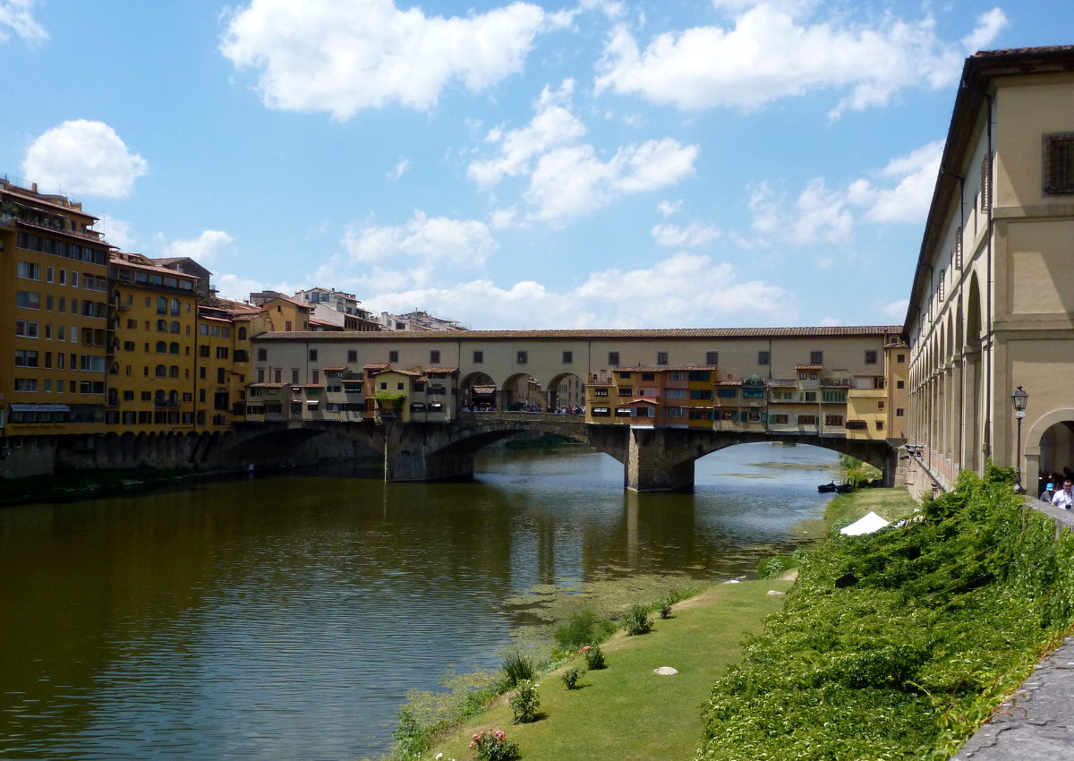 Die »Ponte Vecchio« in Florenz überspannt den Arno